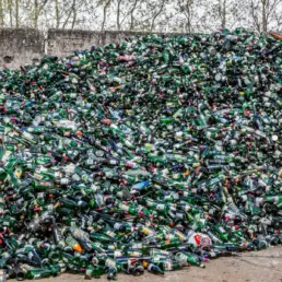Stekleni odpadki, namenjeni recikliranju, Interzero, 2026
